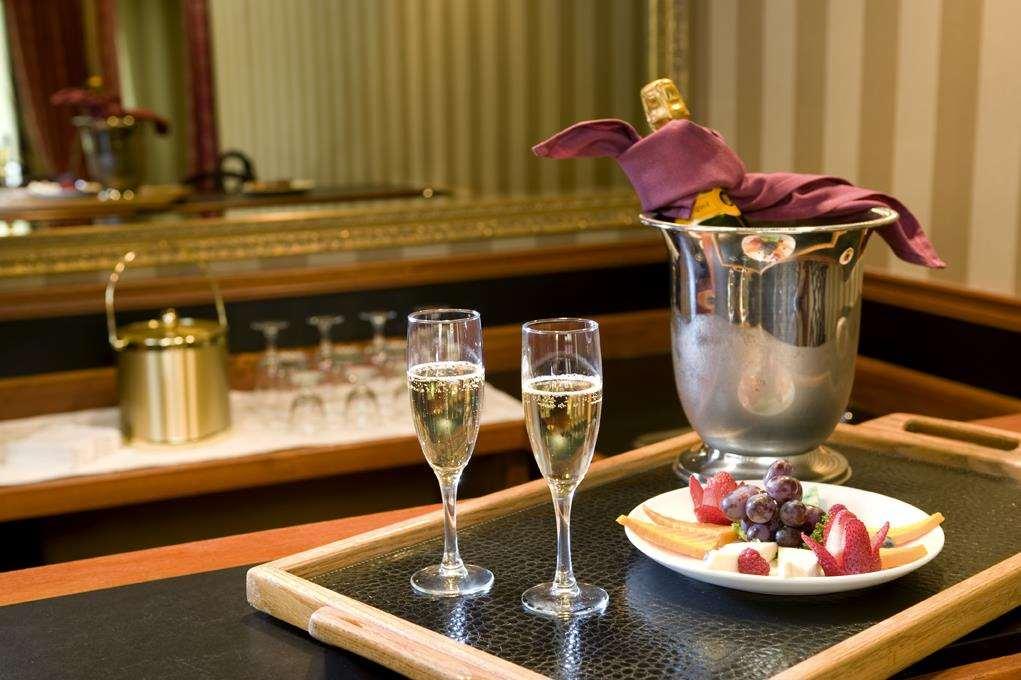 The Hotel Captain Cook Άνκορατζ Εστιατόριο φωτογραφία